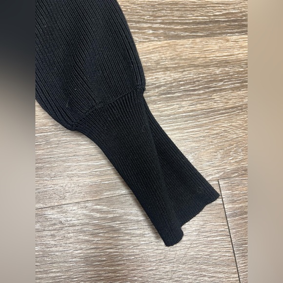 Size medium Boston Proper long sleeve black ribbed sweater with key hole. - Picture 5 of 8